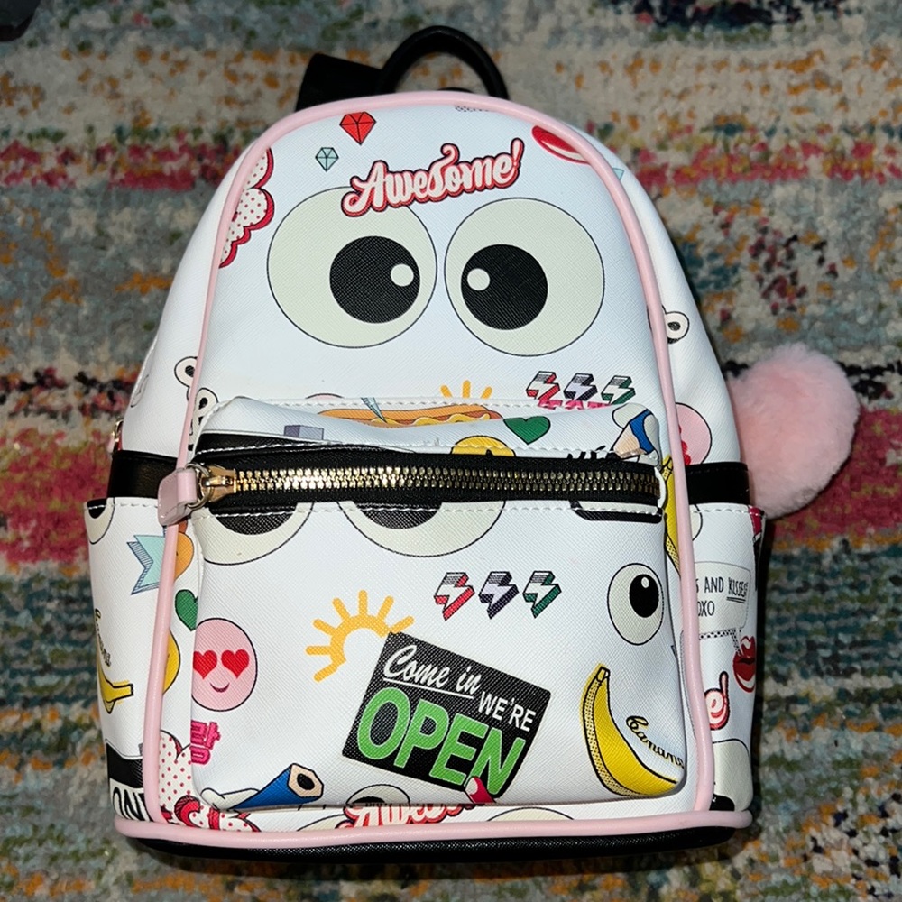 LIKE DREAMS GRAFFITI SMALL BACKPACK